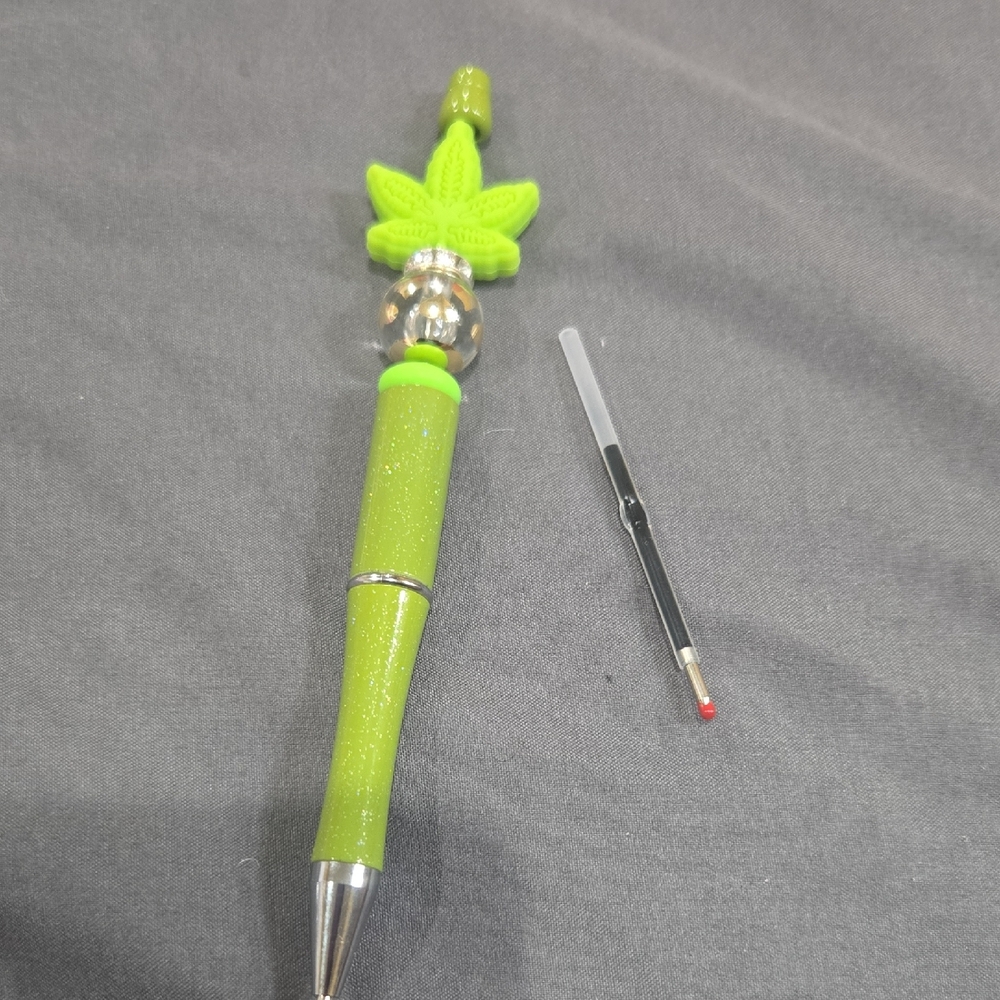 420 Green Novelty Pen with Canibus Leaf Topper